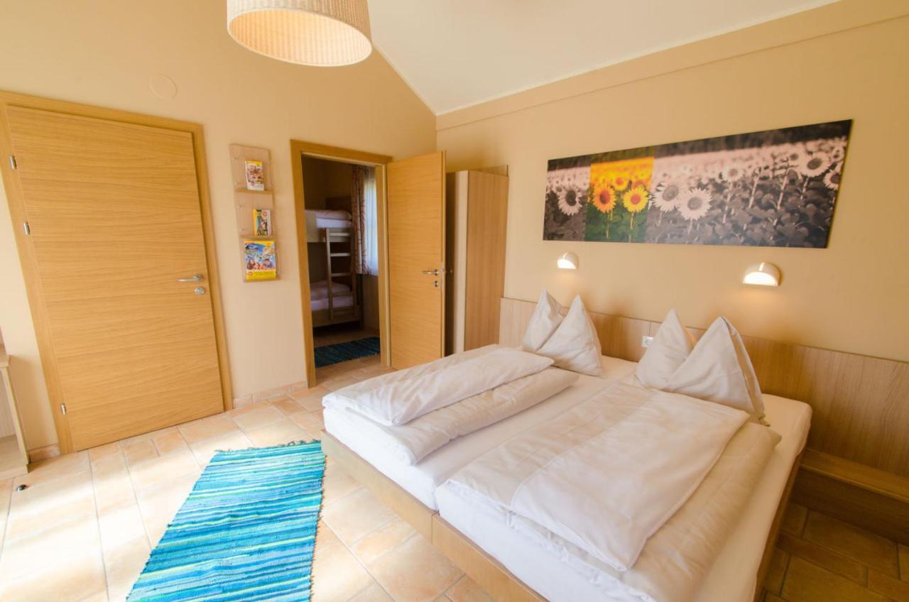 Jufa Hotel Neutal Екстериор снимка