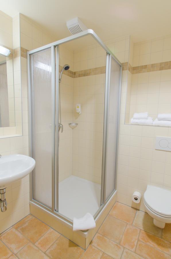 Jufa Hotel Neutal Екстериор снимка