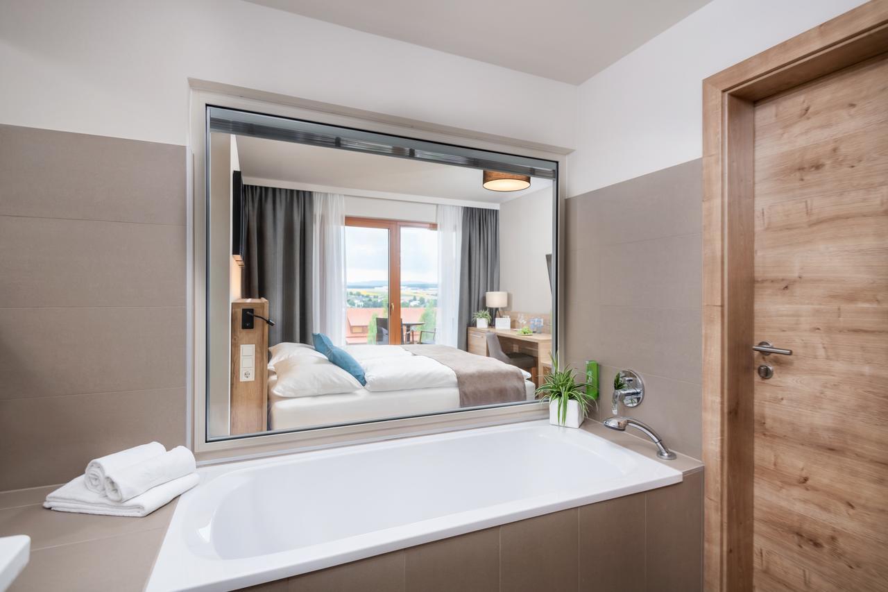 Jufa Hotel Neutal Екстериор снимка